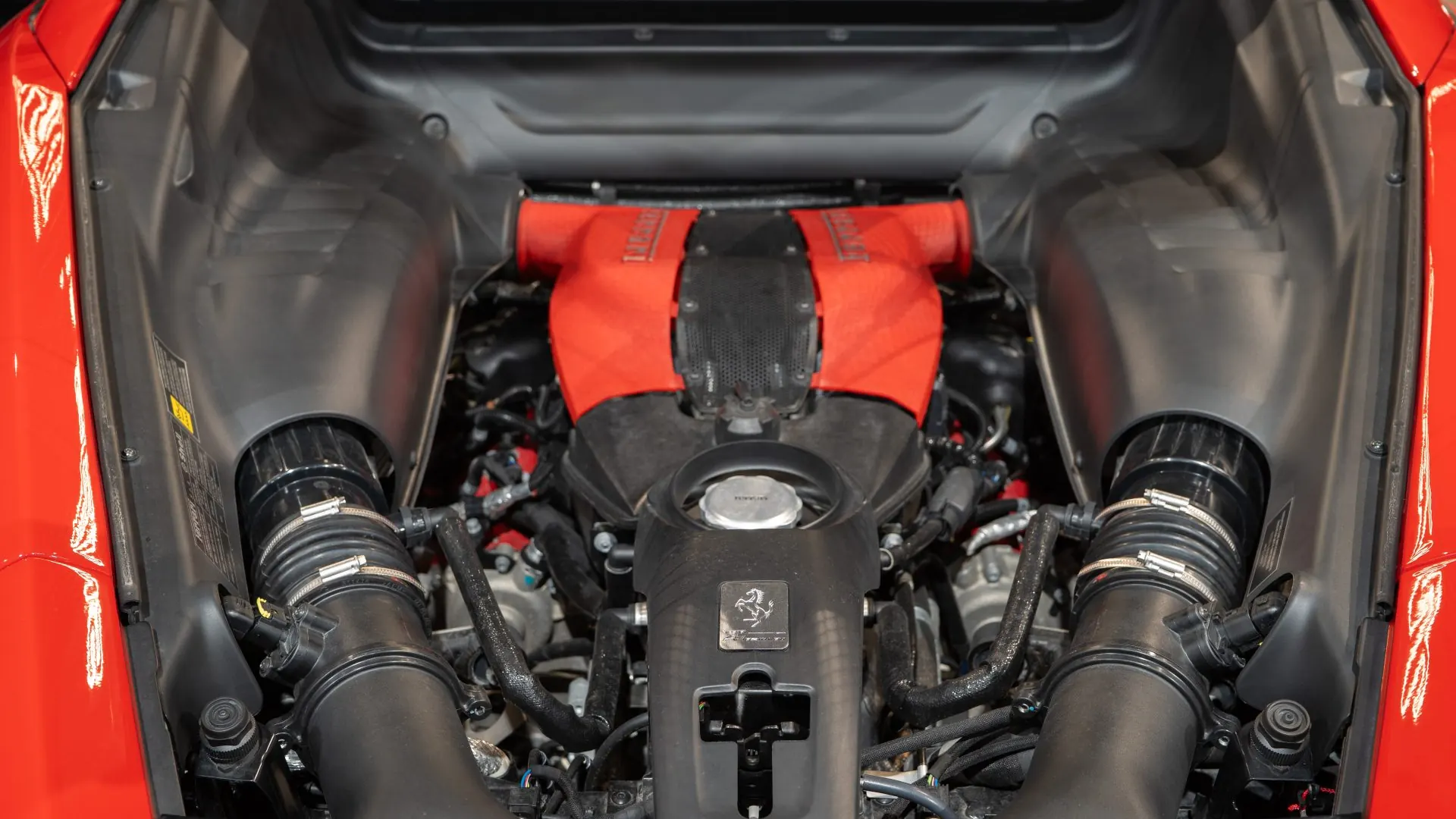Ferrari F8 — photo 48
