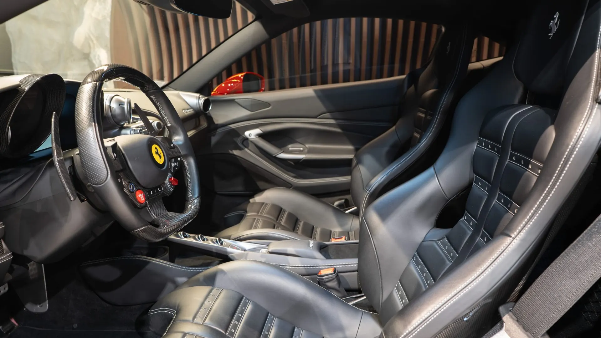 Ferrari F8 — photo 9