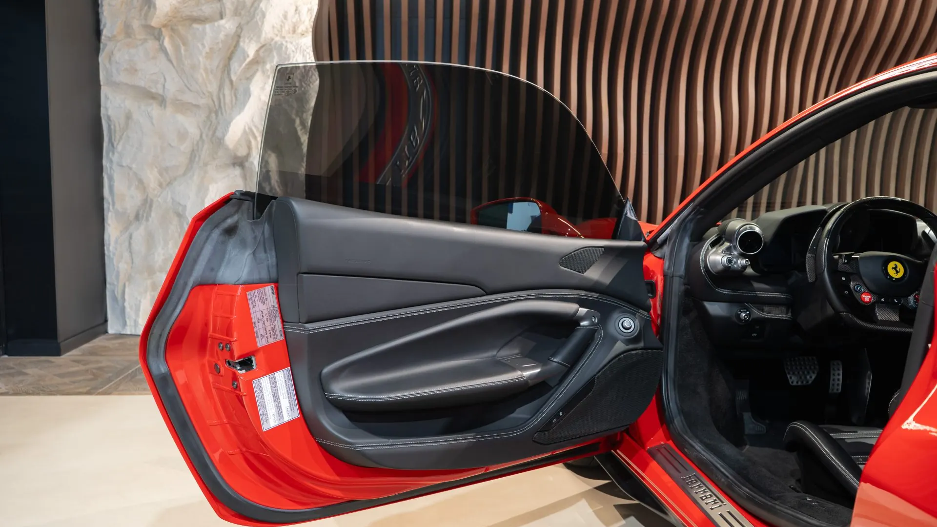 Ferrari F8 — photo 7