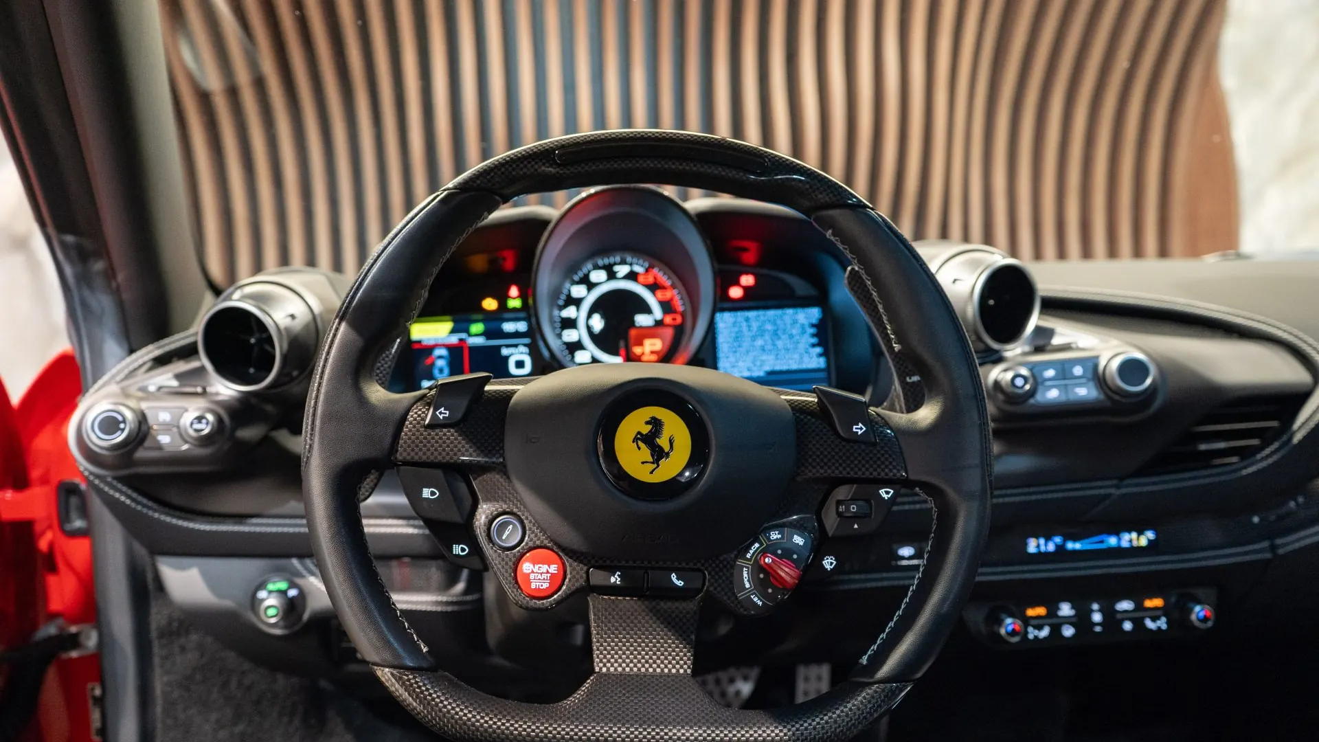 Ferrari F8 — photo 6
