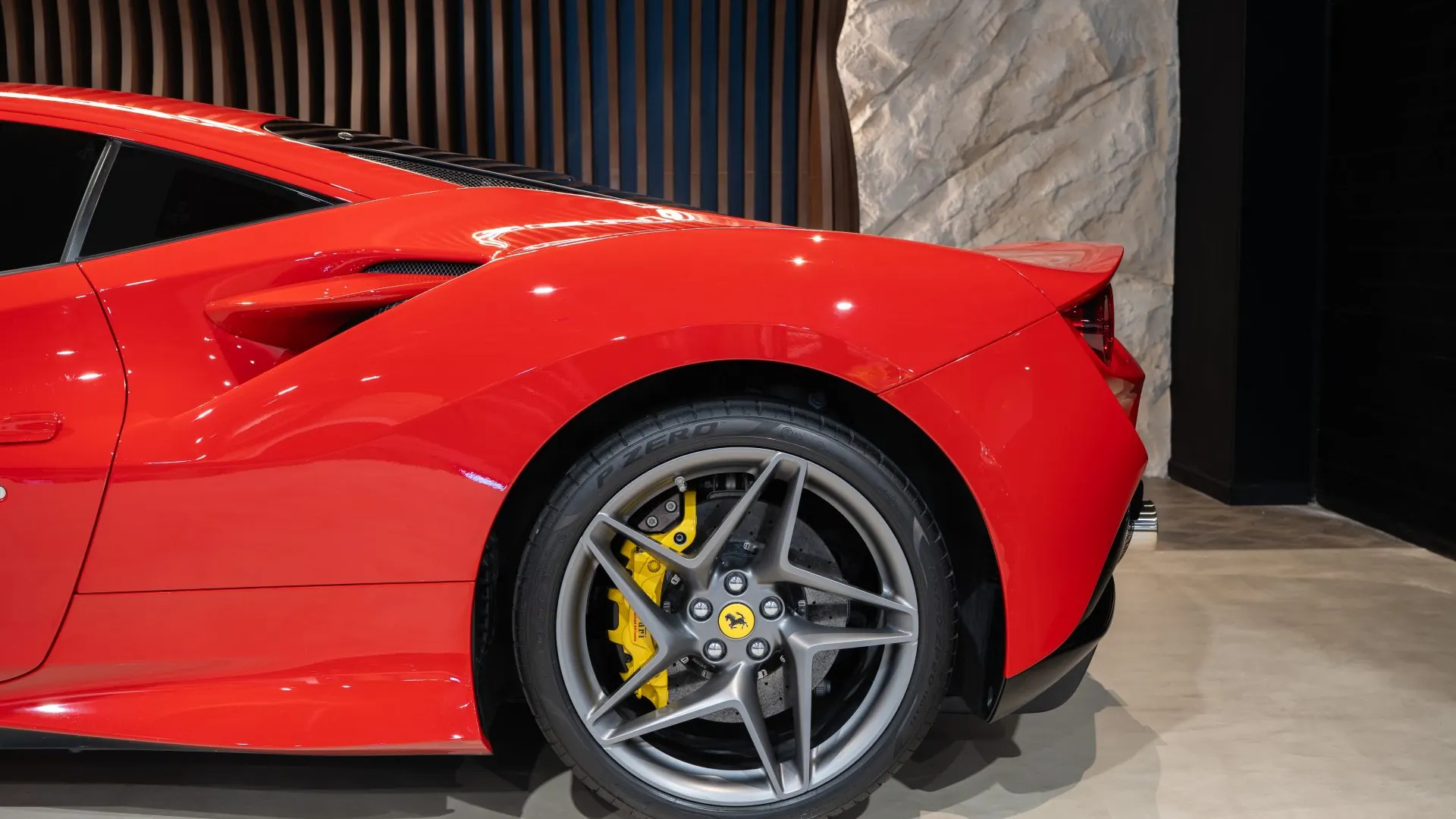 Ferrari F8 — photo 43