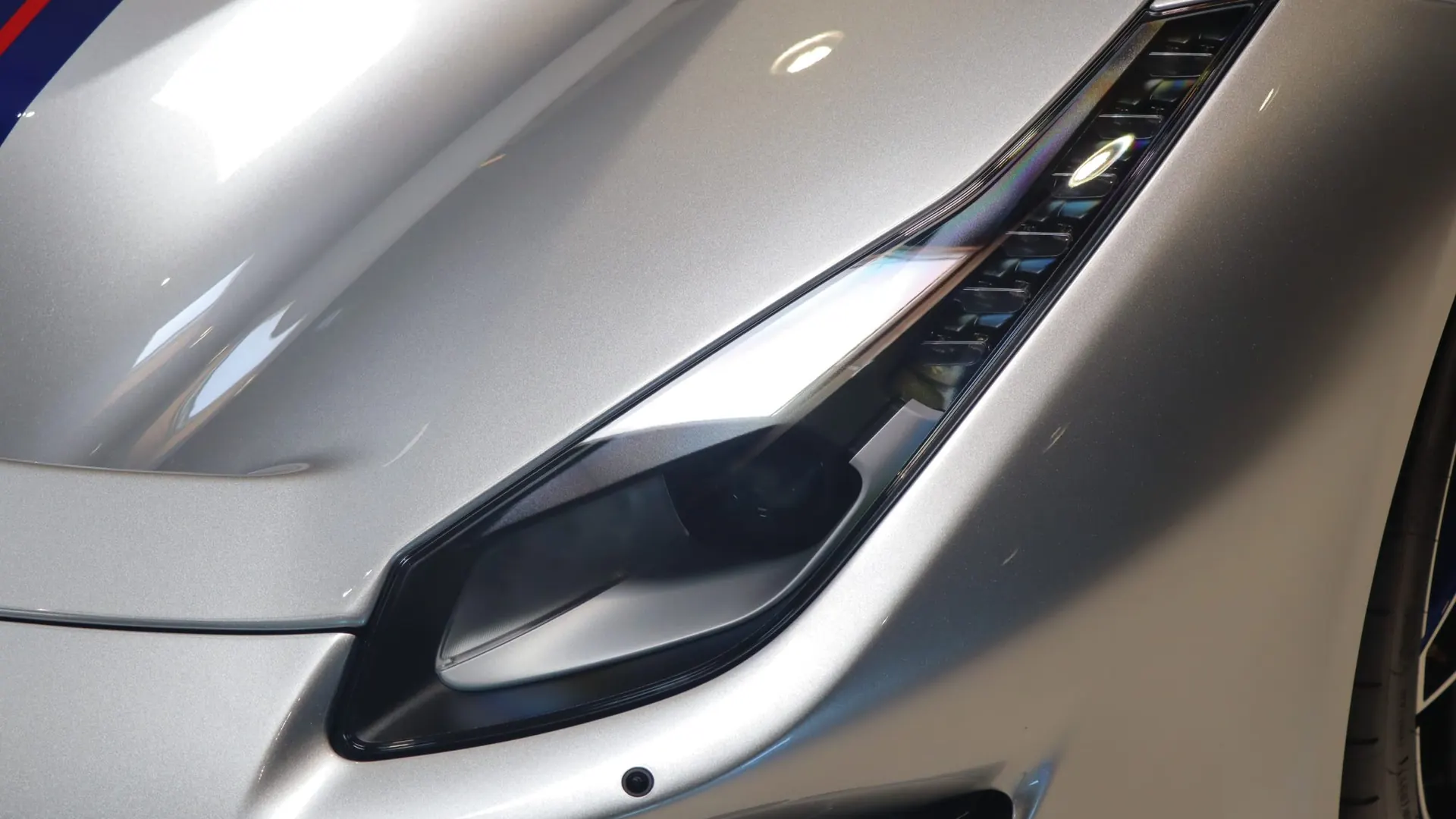 Ferrari 488 — photo 39