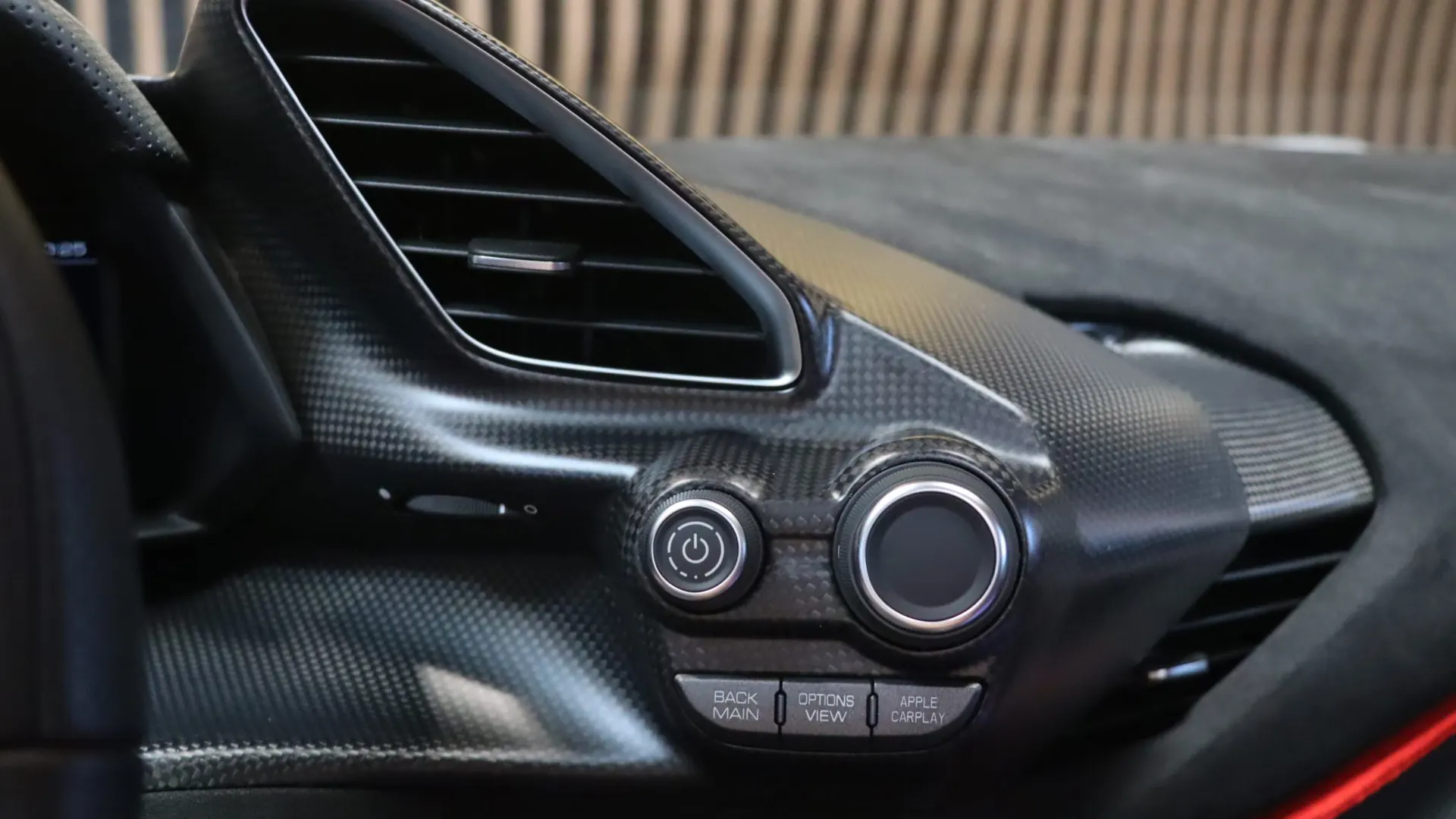 Ferrari 488 — photo 27