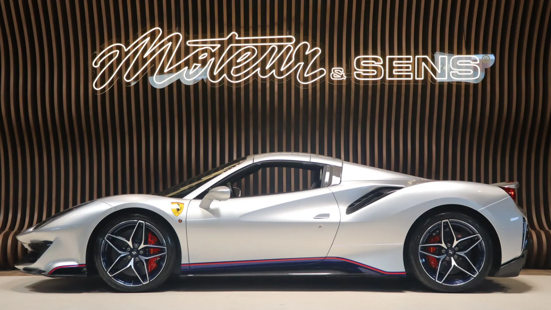 Ferrari 488 — photo 6