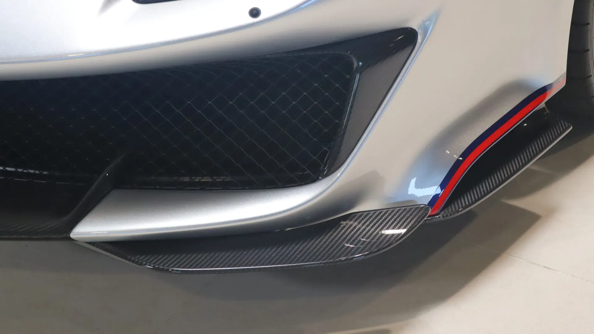 Ferrari 488 — photo 42