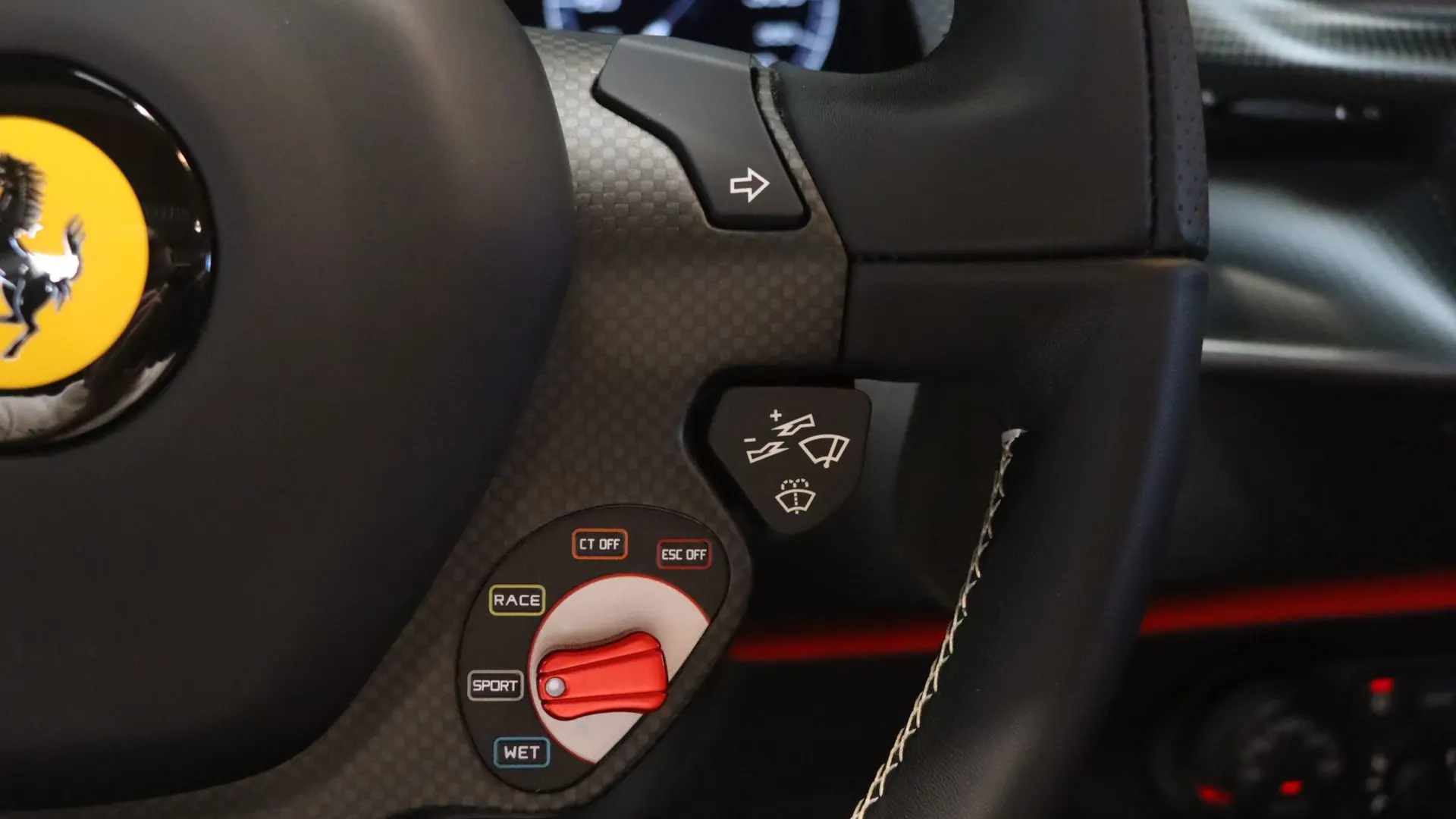Ferrari 488 — photo 20