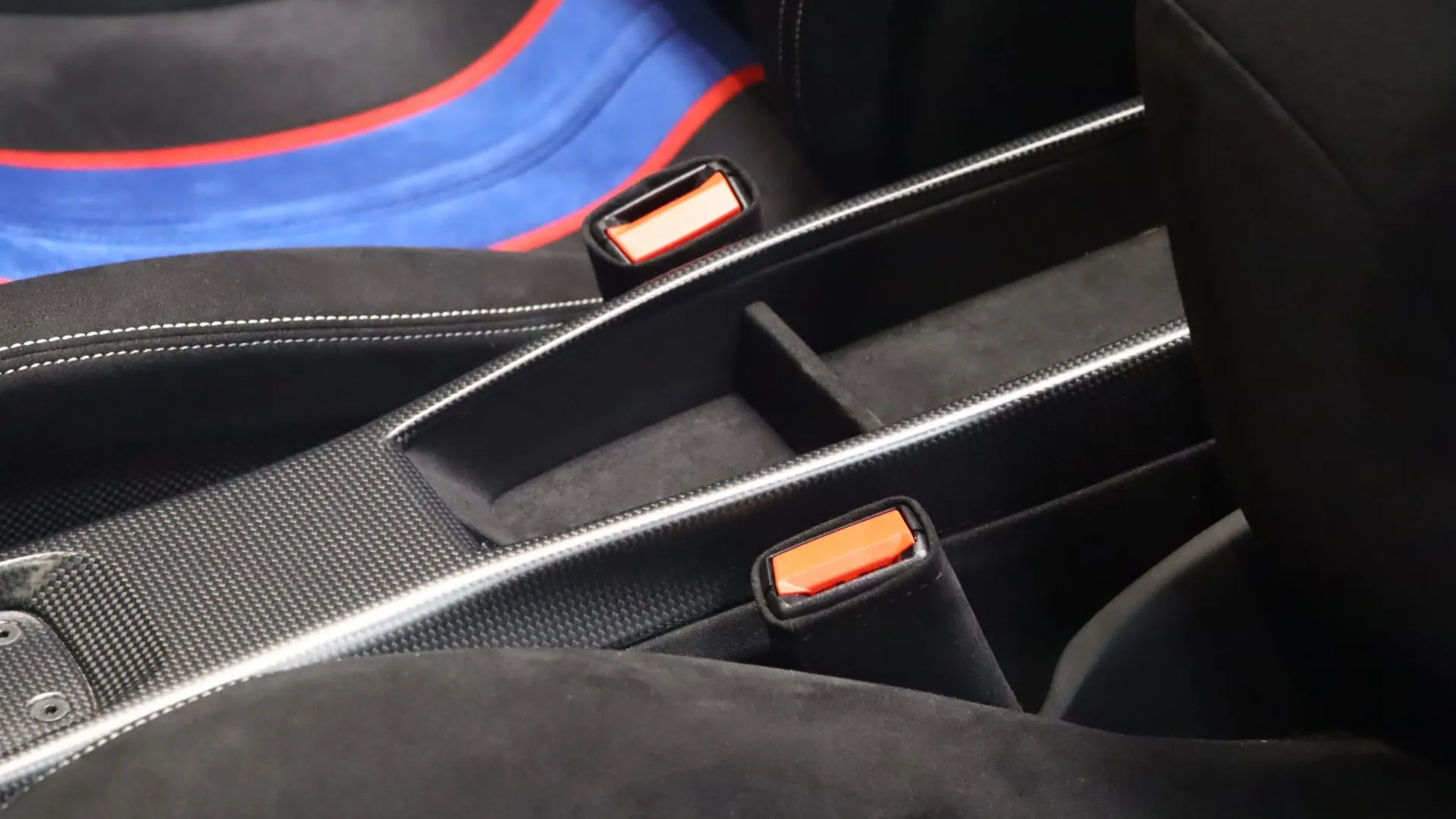 Ferrari 488 — photo 32