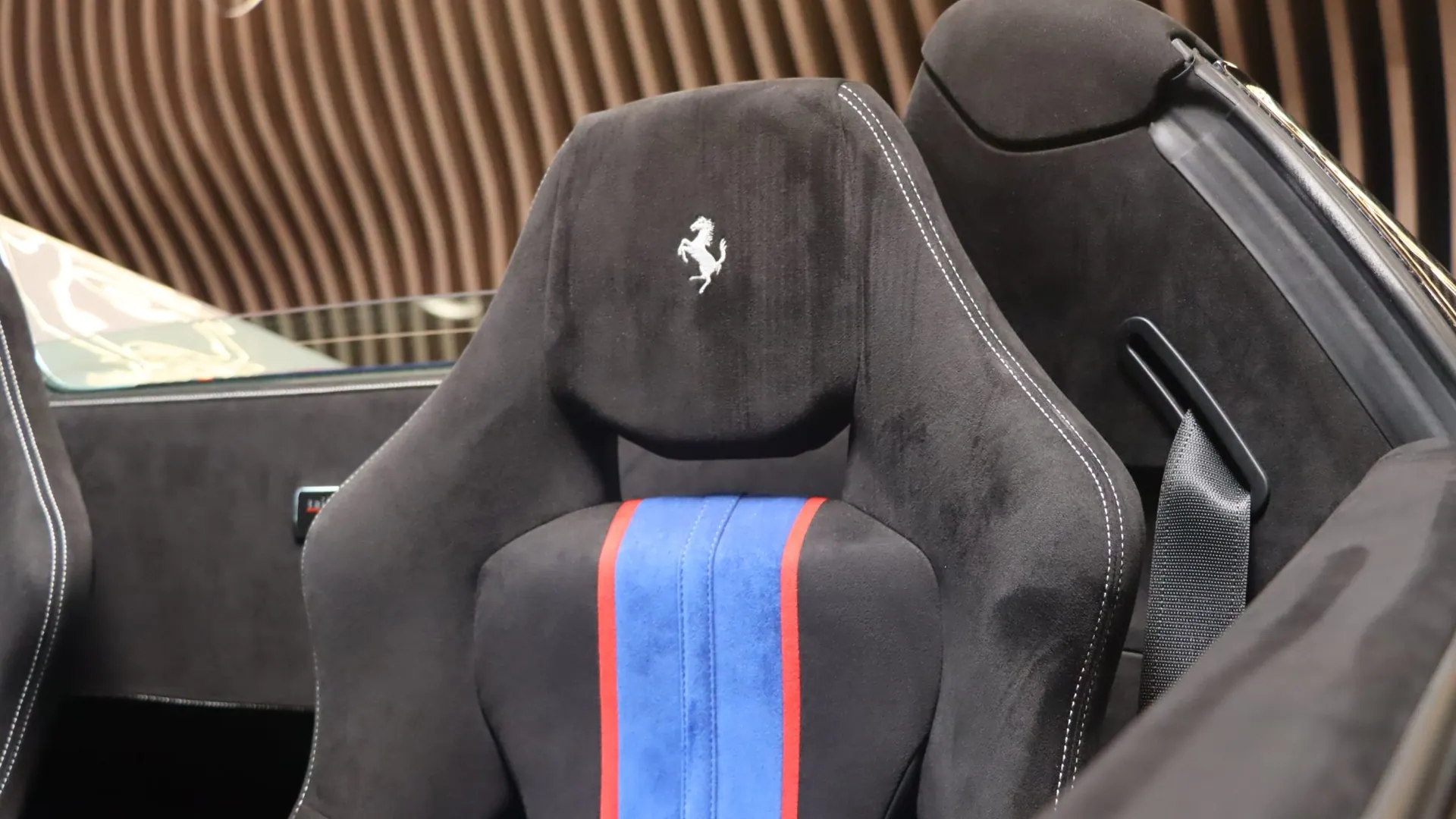 Ferrari 488 — photo 34