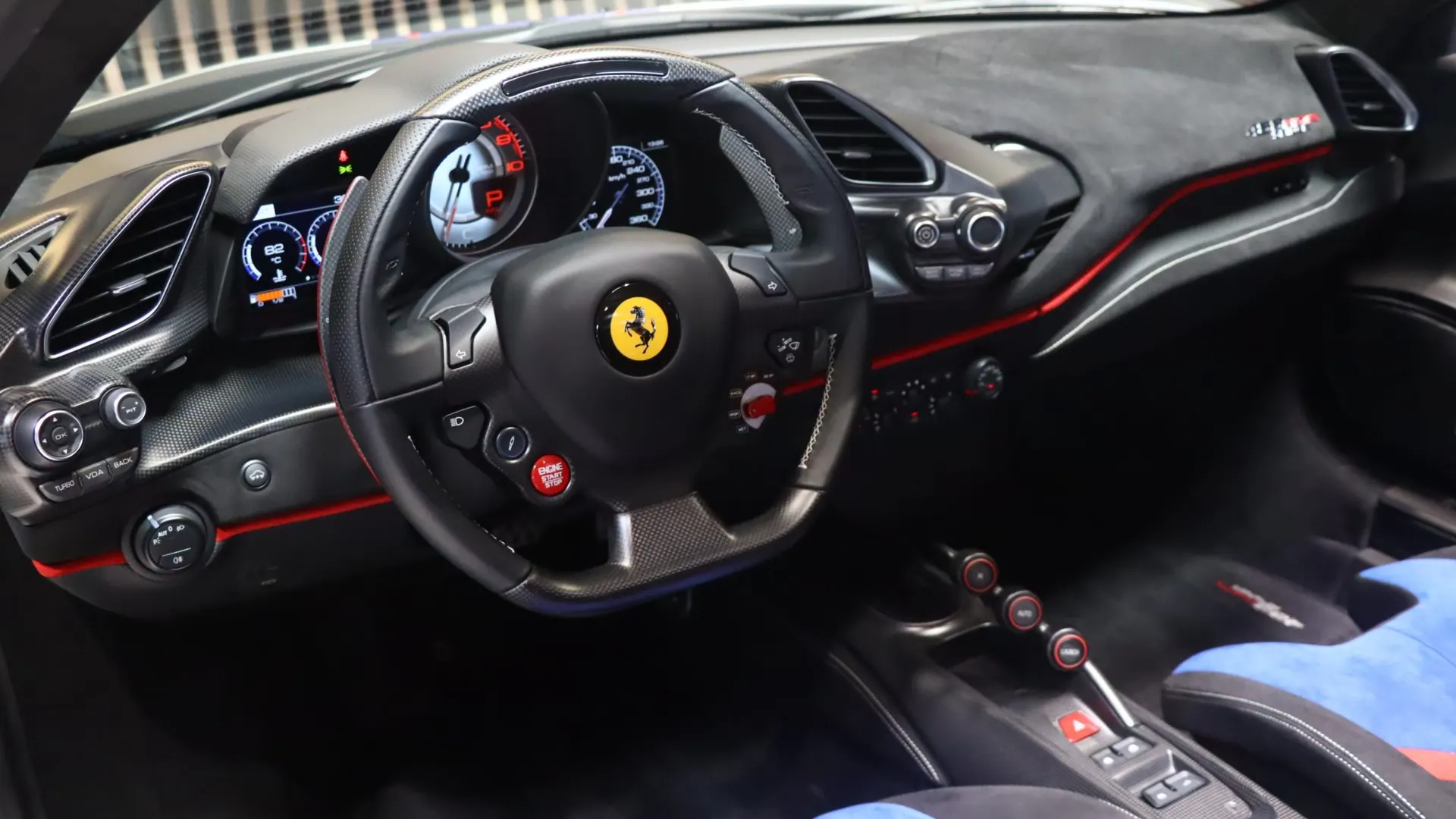 Ferrari 488 — photo 16