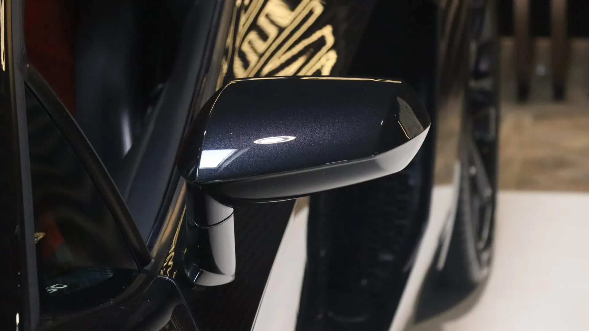 Lamborghini AVENTADOR — photo 41