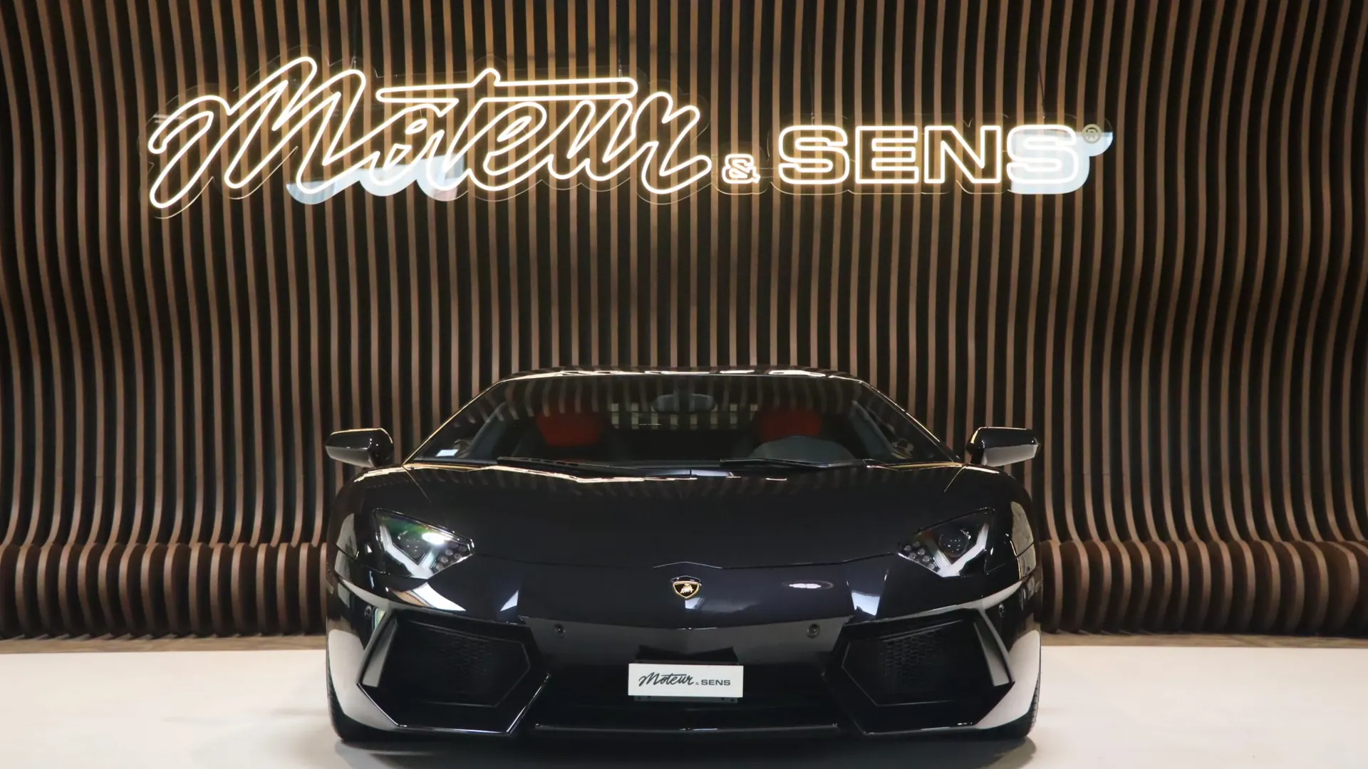 Lamborghini AVENTADOR — photo 3