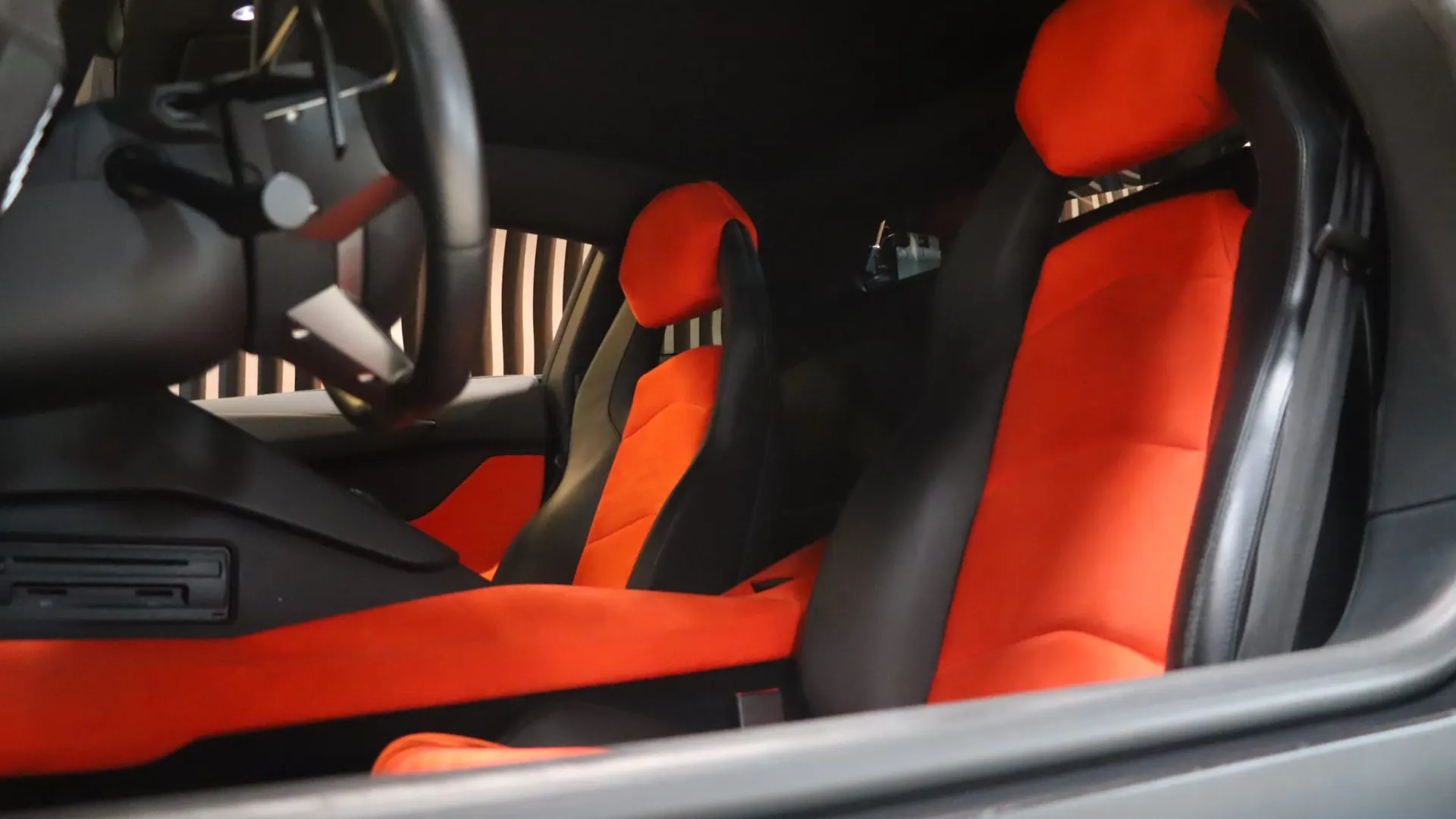Lamborghini AVENTADOR — photo 6