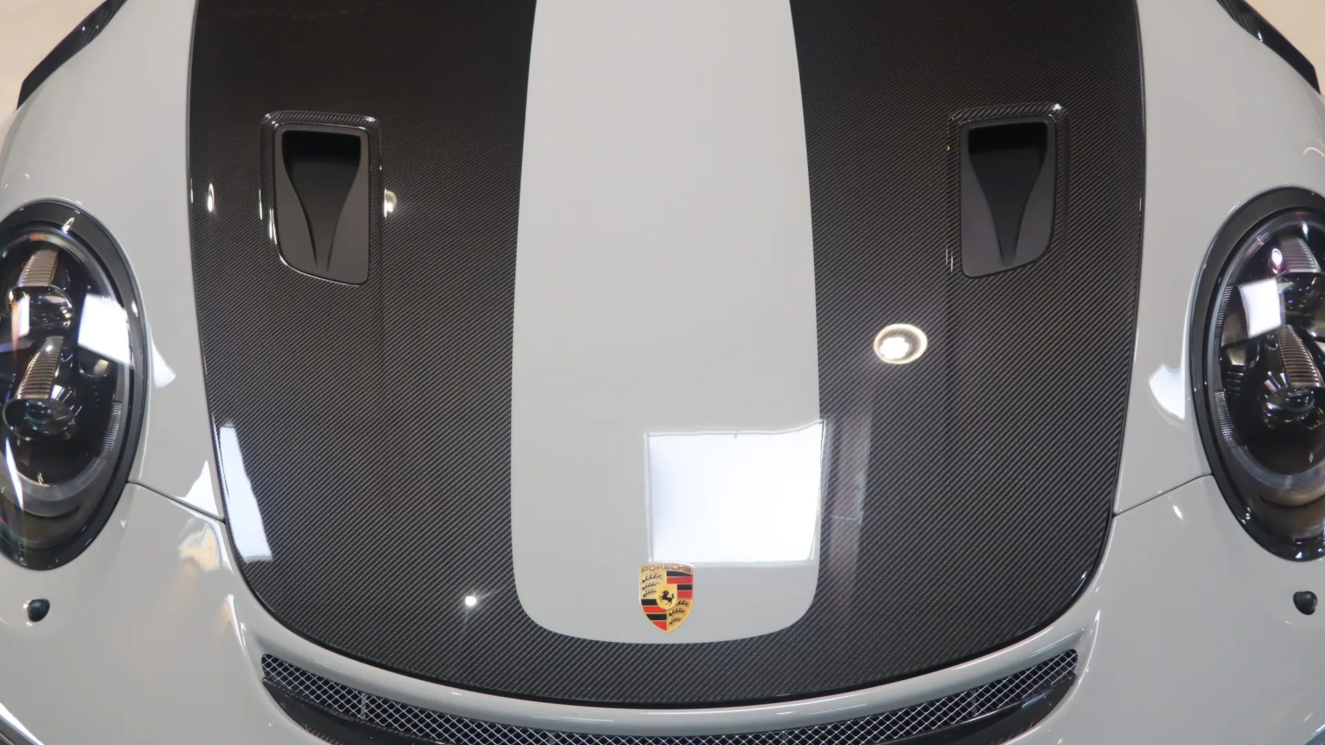 Porsche 911 — photo 44