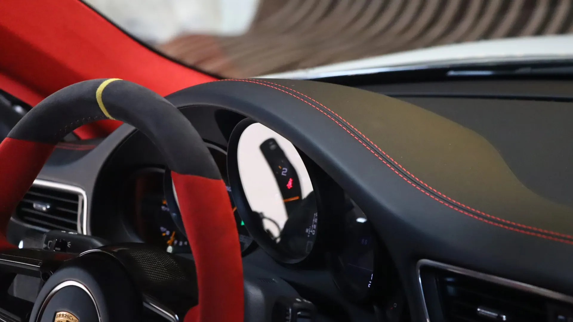 Porsche 911 — photo 25
