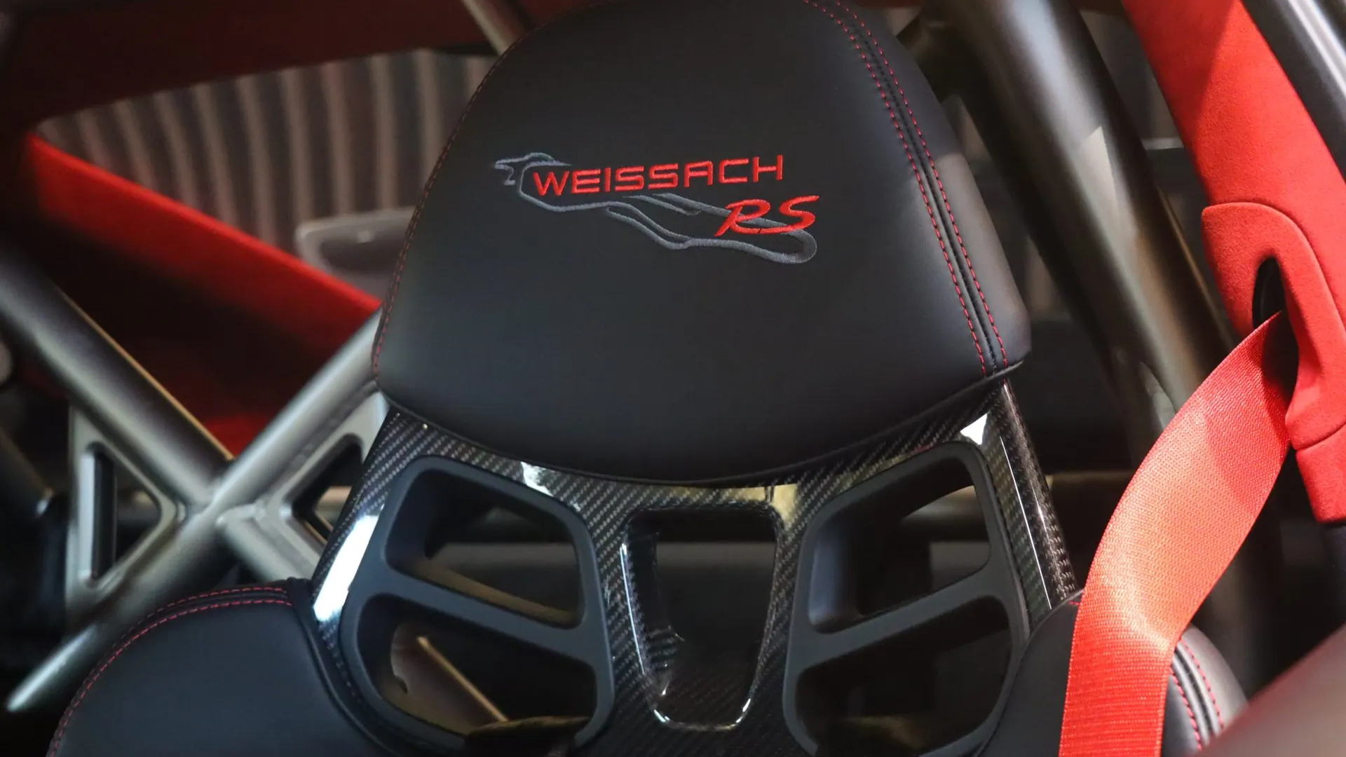 Porsche 911 — photo 37