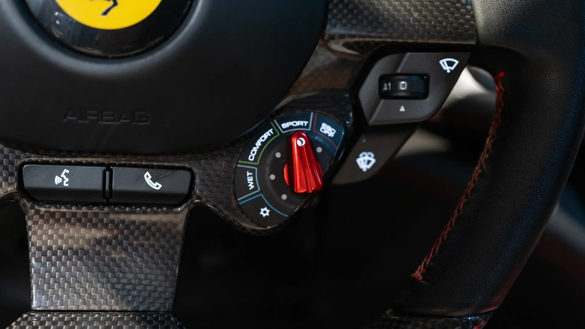 Ferrari GTC4 — photo 19