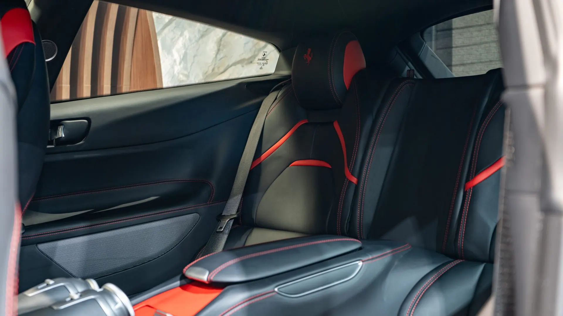 Ferrari GTC4 — photo 12