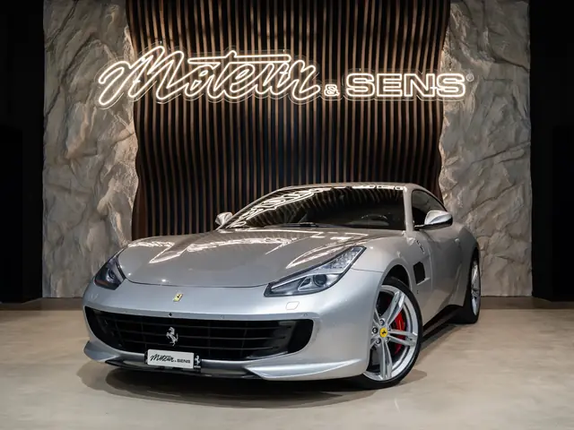 Ferrari GTC4