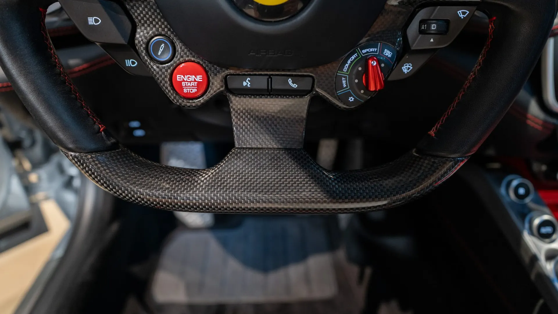 Ferrari GTC4 — photo 20