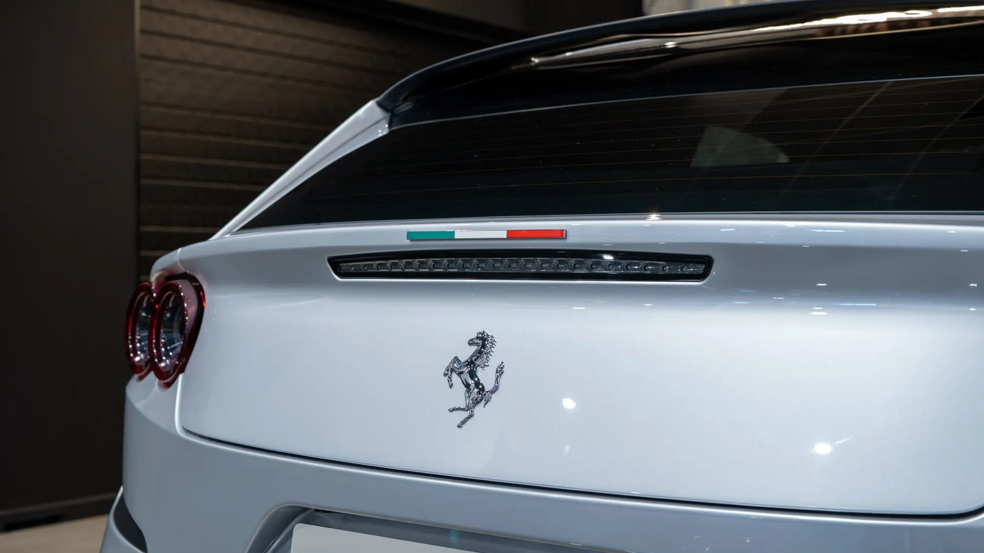 Ferrari GTC4 — photo 49