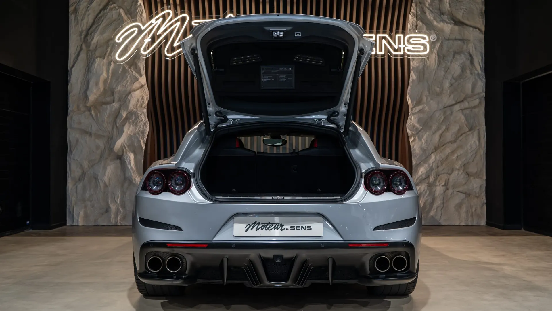Ferrari GTC4 — photo 46