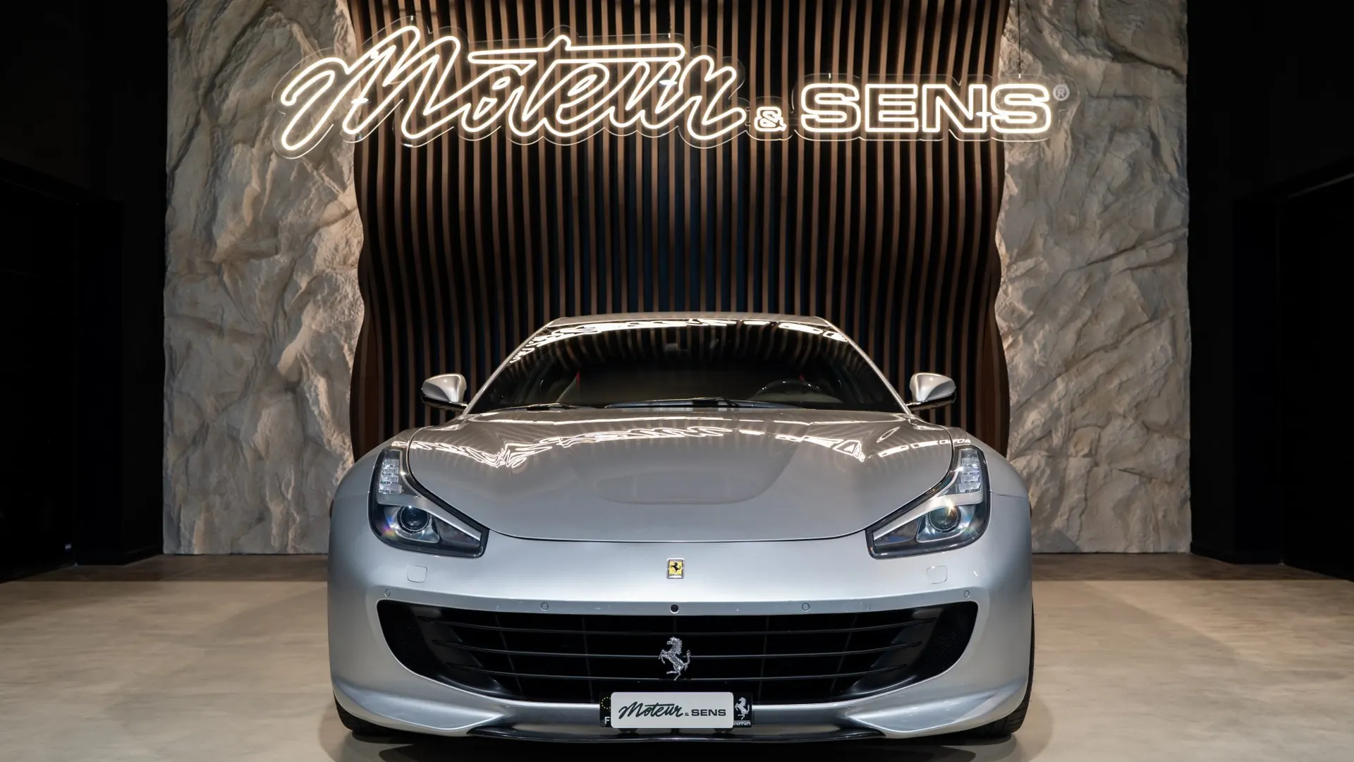 Ferrari GTC4 — photo 3