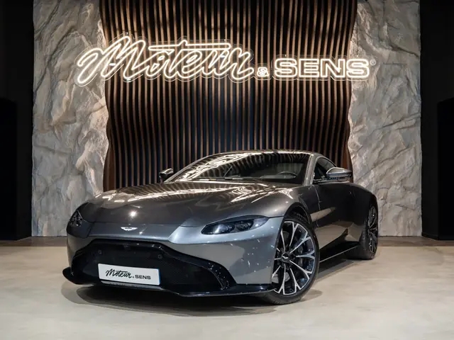 Aston Martin V8