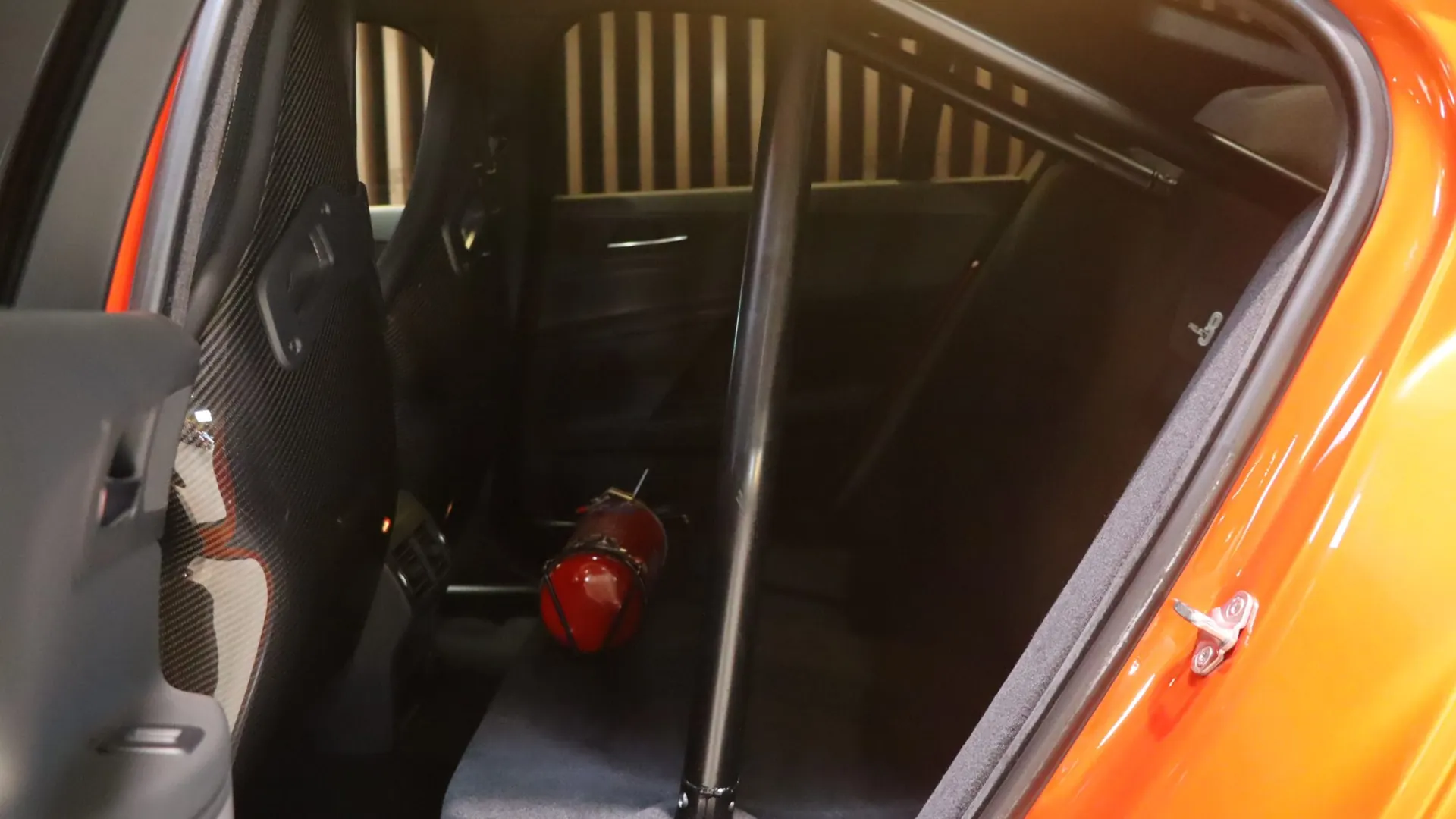 Jaguar XE — photo 36