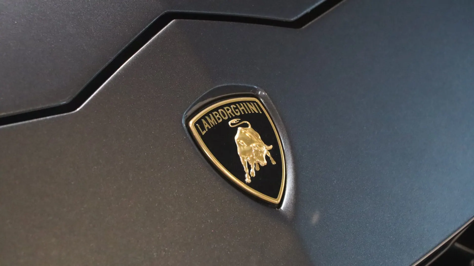 Lamborghini URUS — photo 47