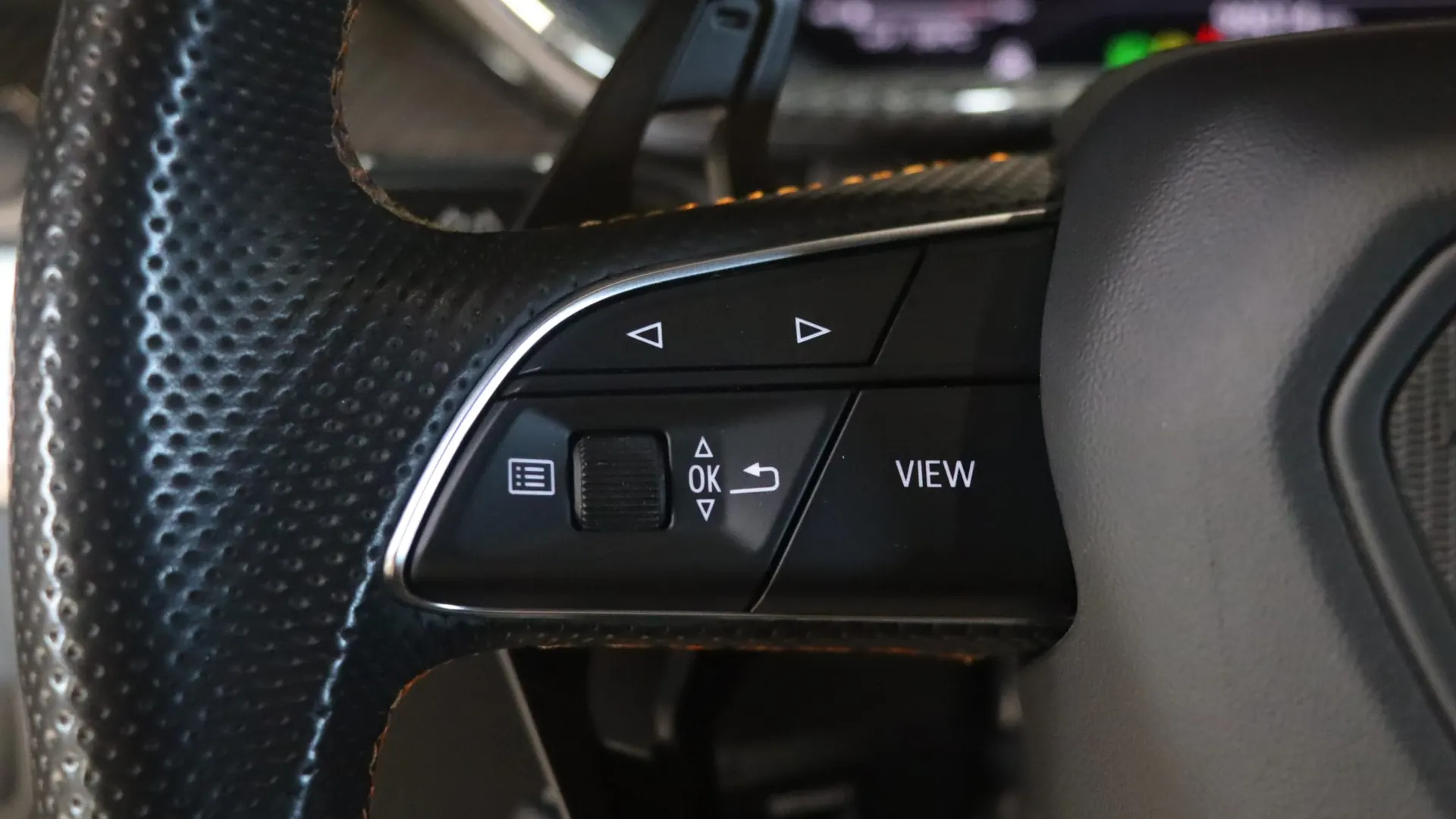 Lamborghini URUS — photo 21