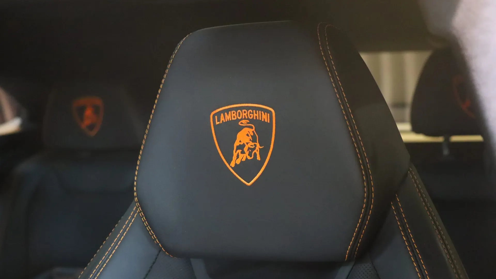 Lamborghini URUS — photo 38