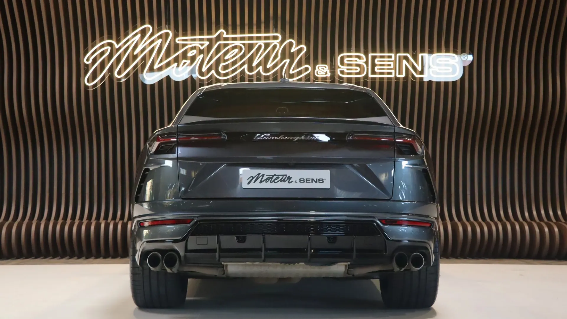 Lamborghini URUS — photo 4