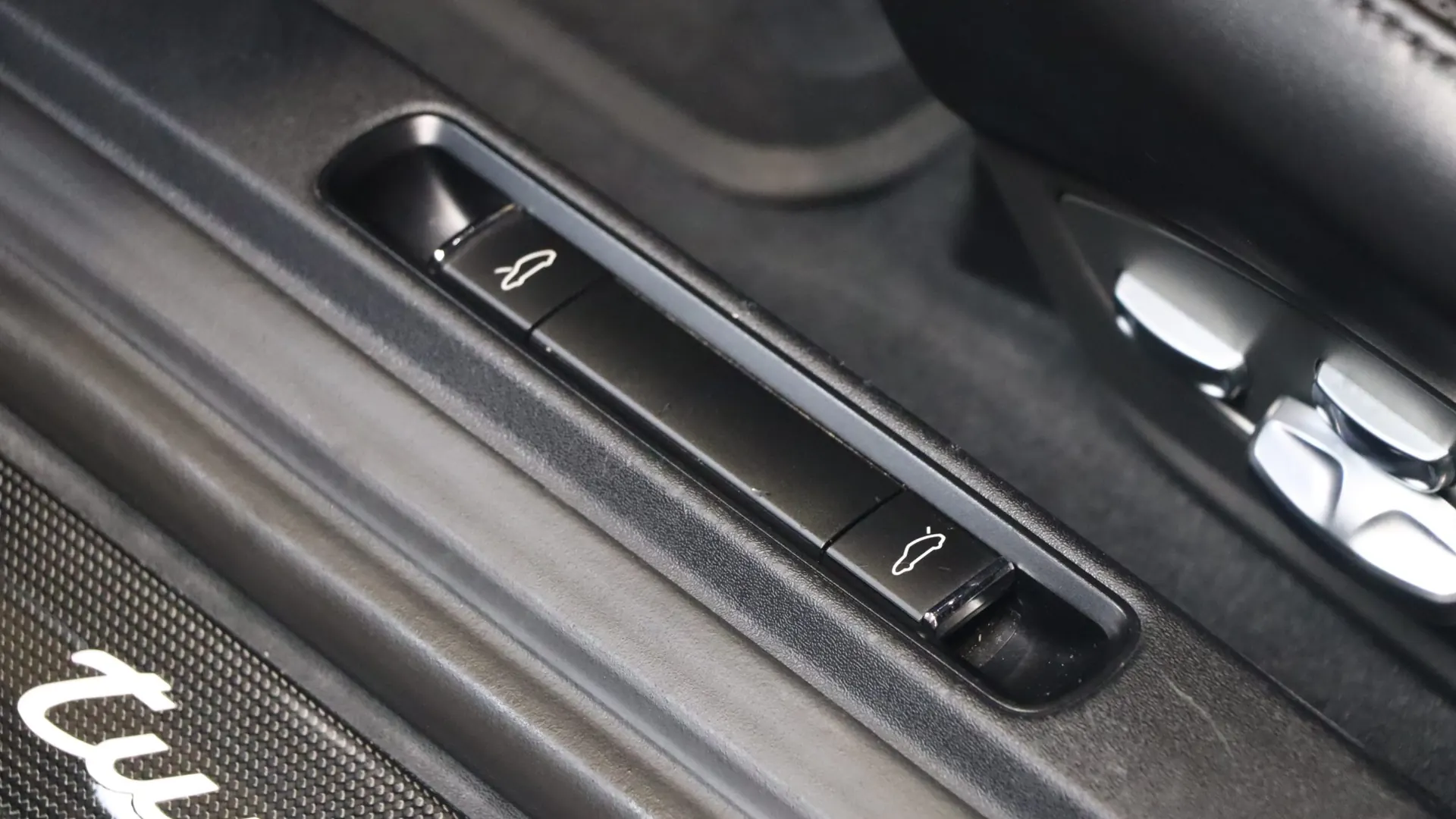 Porsche 911 — photo 14