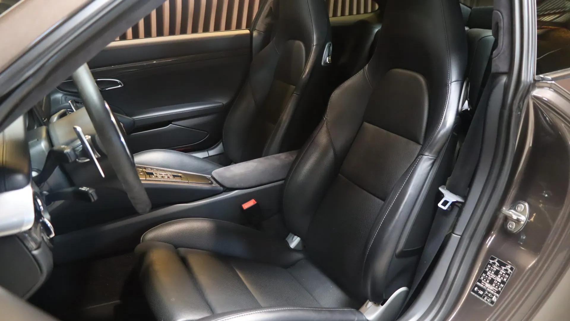 Porsche 911 — photo 6