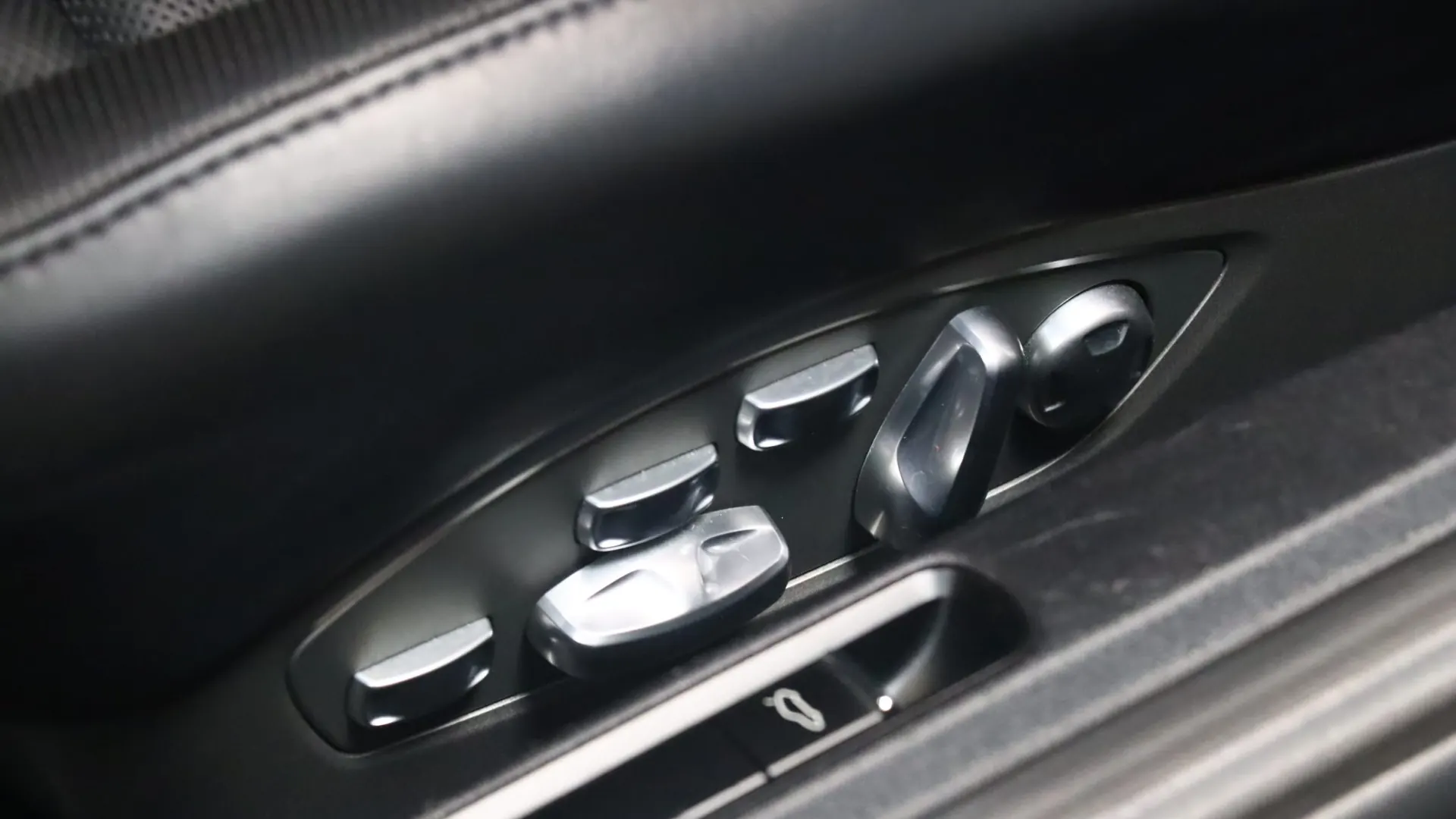 Porsche 911 — photo 37