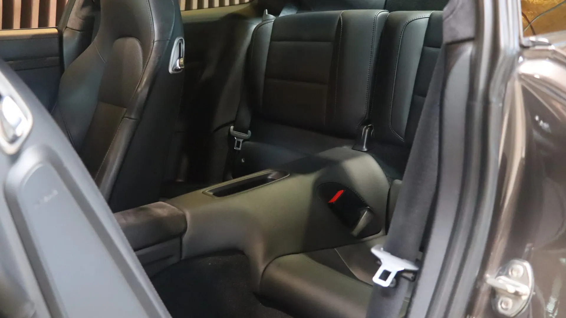 Porsche 911 — photo 39