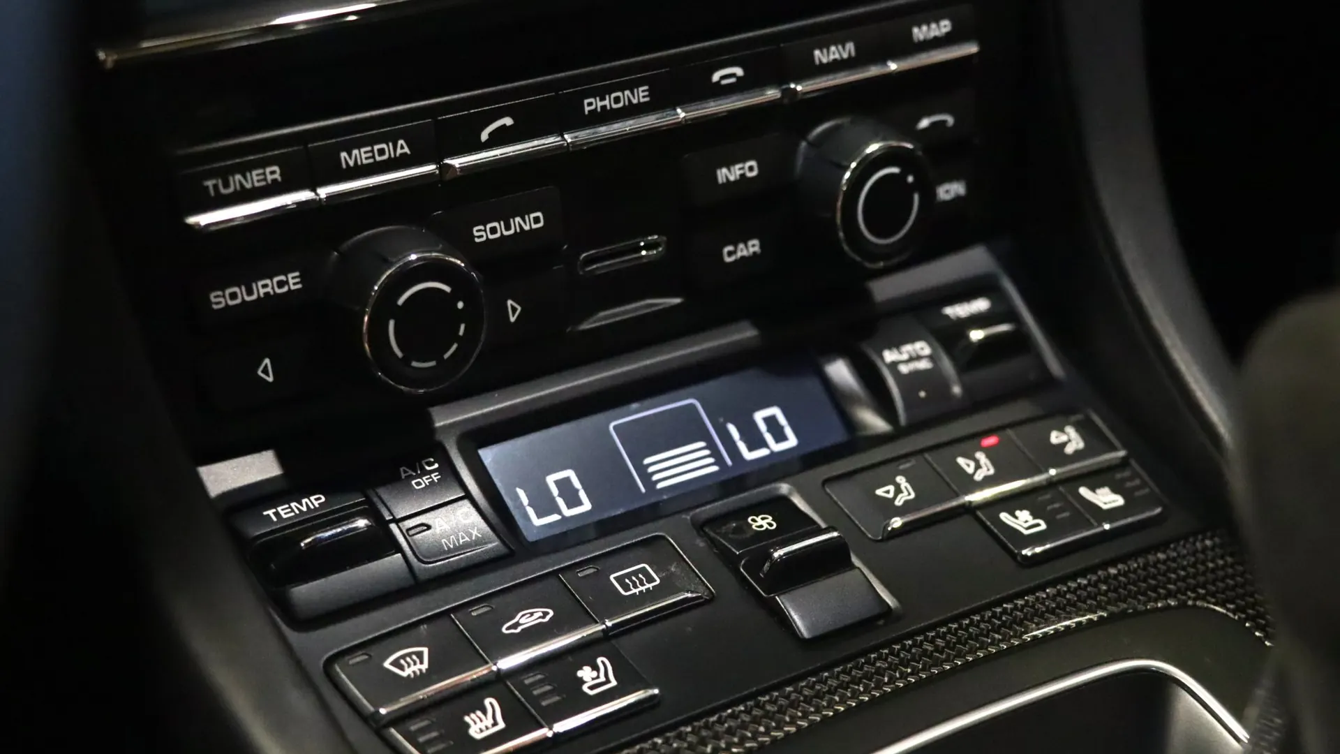 Porsche 911 — photo 29
