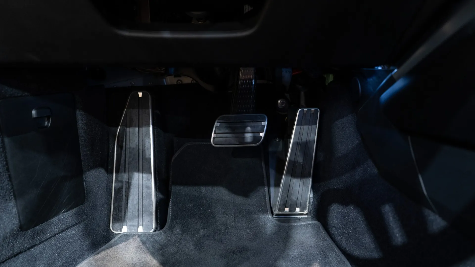 Porsche 911 — photo 26