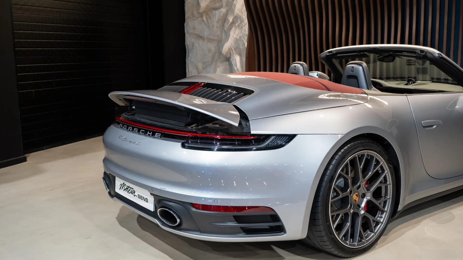 Porsche 911 — photo 43