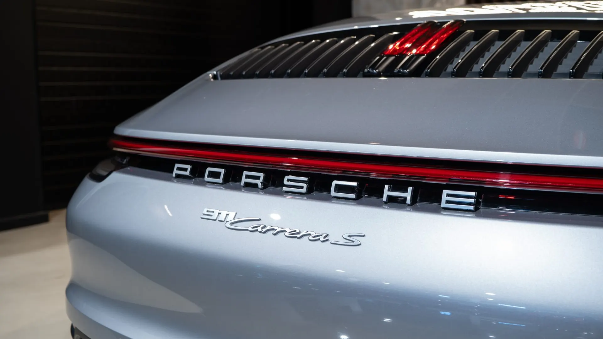 Porsche 911 — photo 41