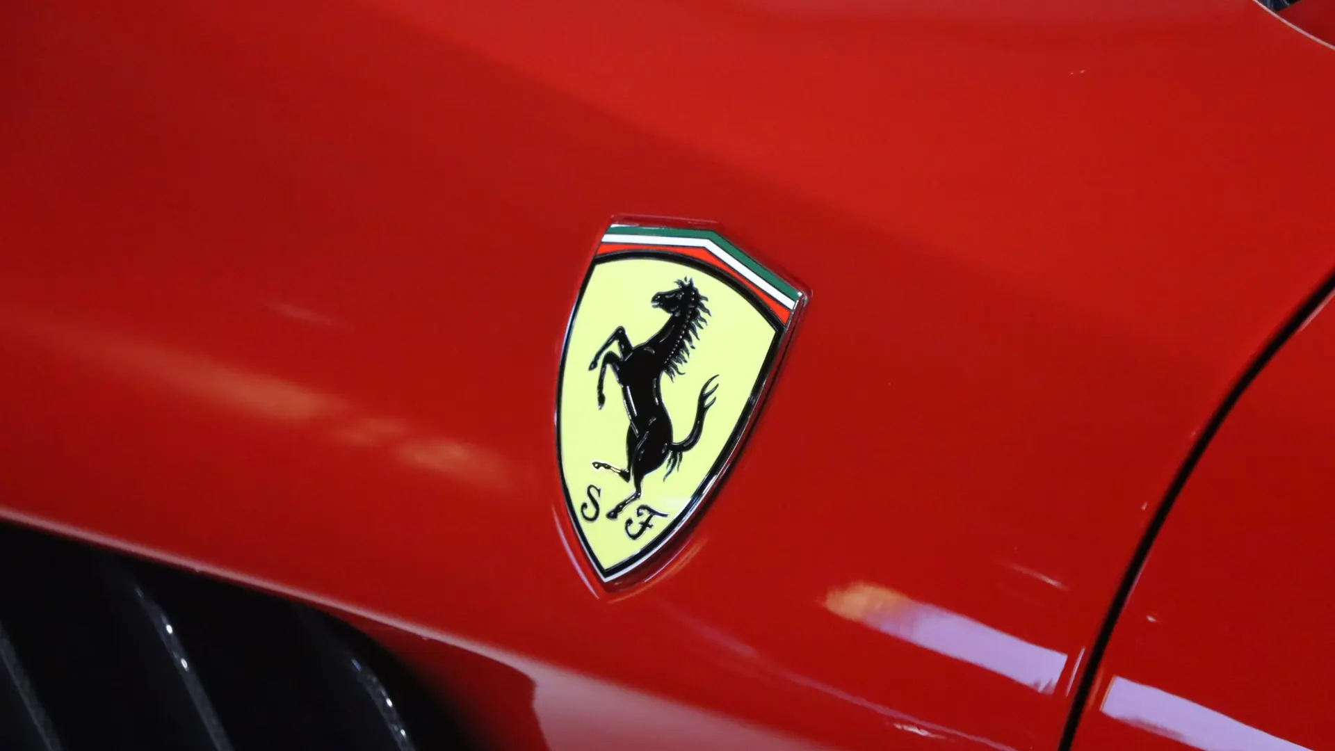 Ferrari GTC4 — photo 49