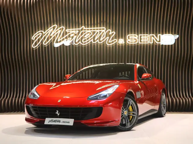 Ferrari GTC4