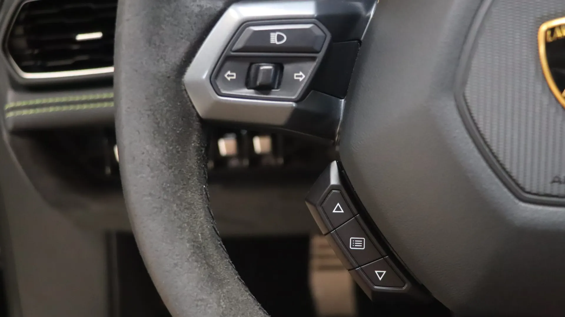Lamborghini HURACAN — photo 17