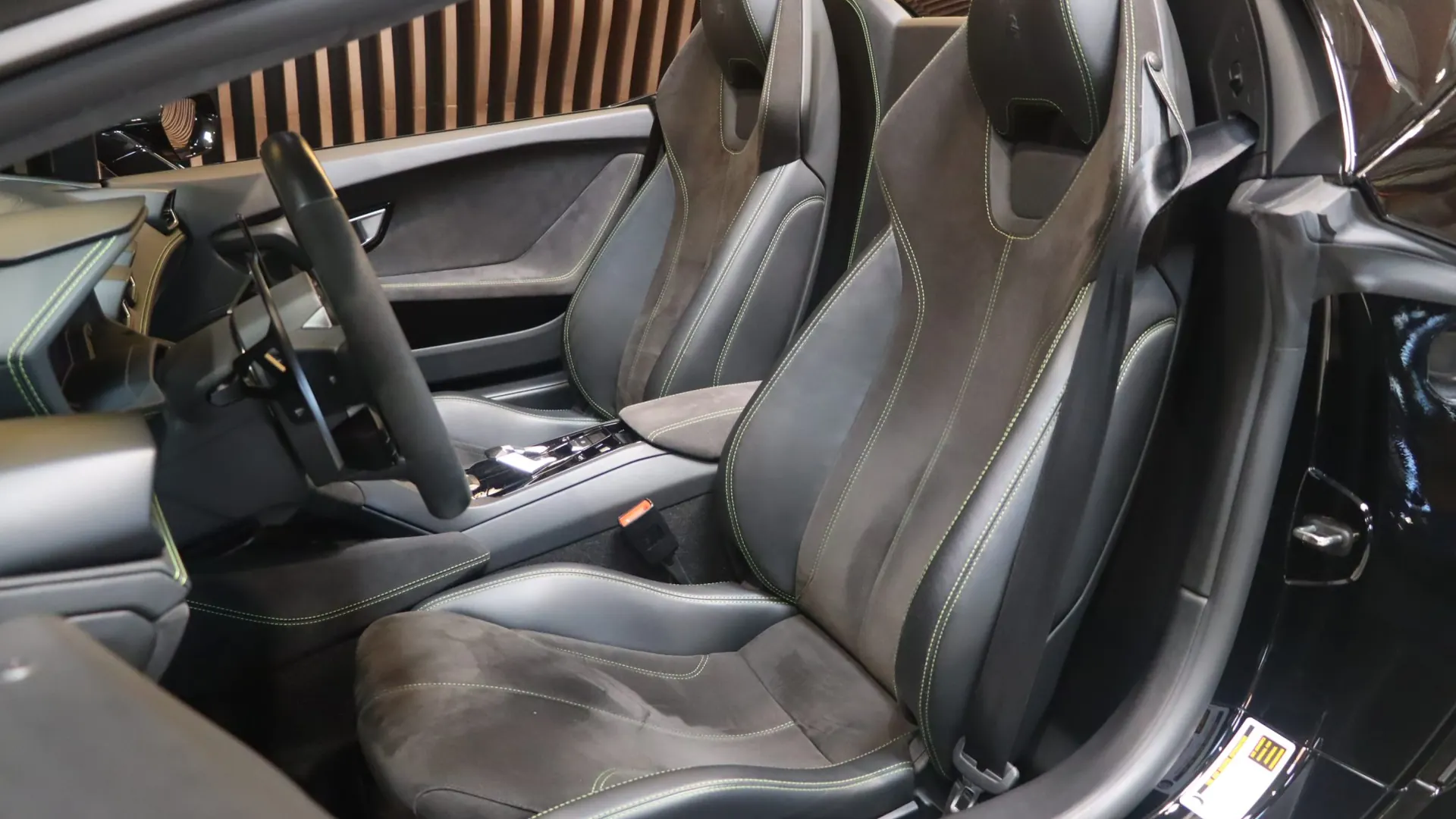 Lamborghini HURACAN — photo 7