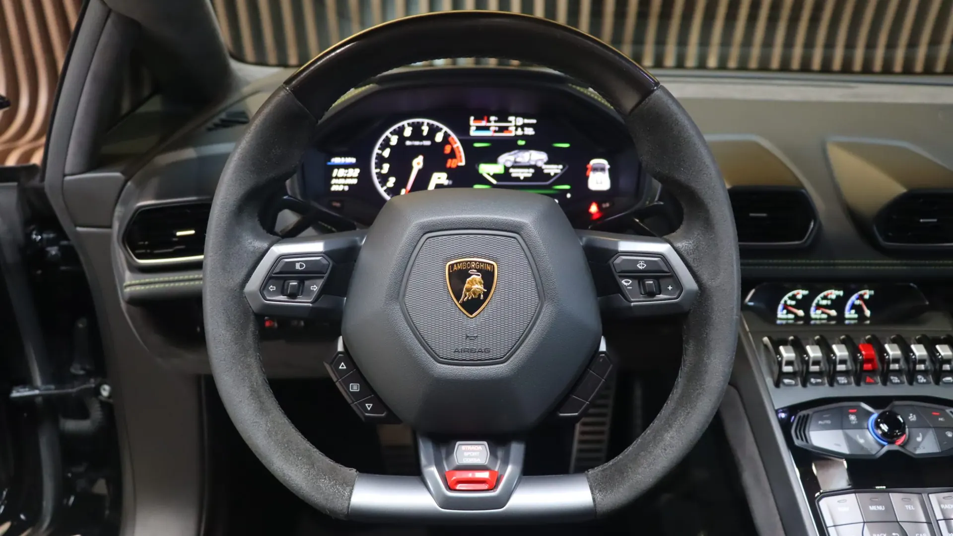 Lamborghini HURACAN — photo 10