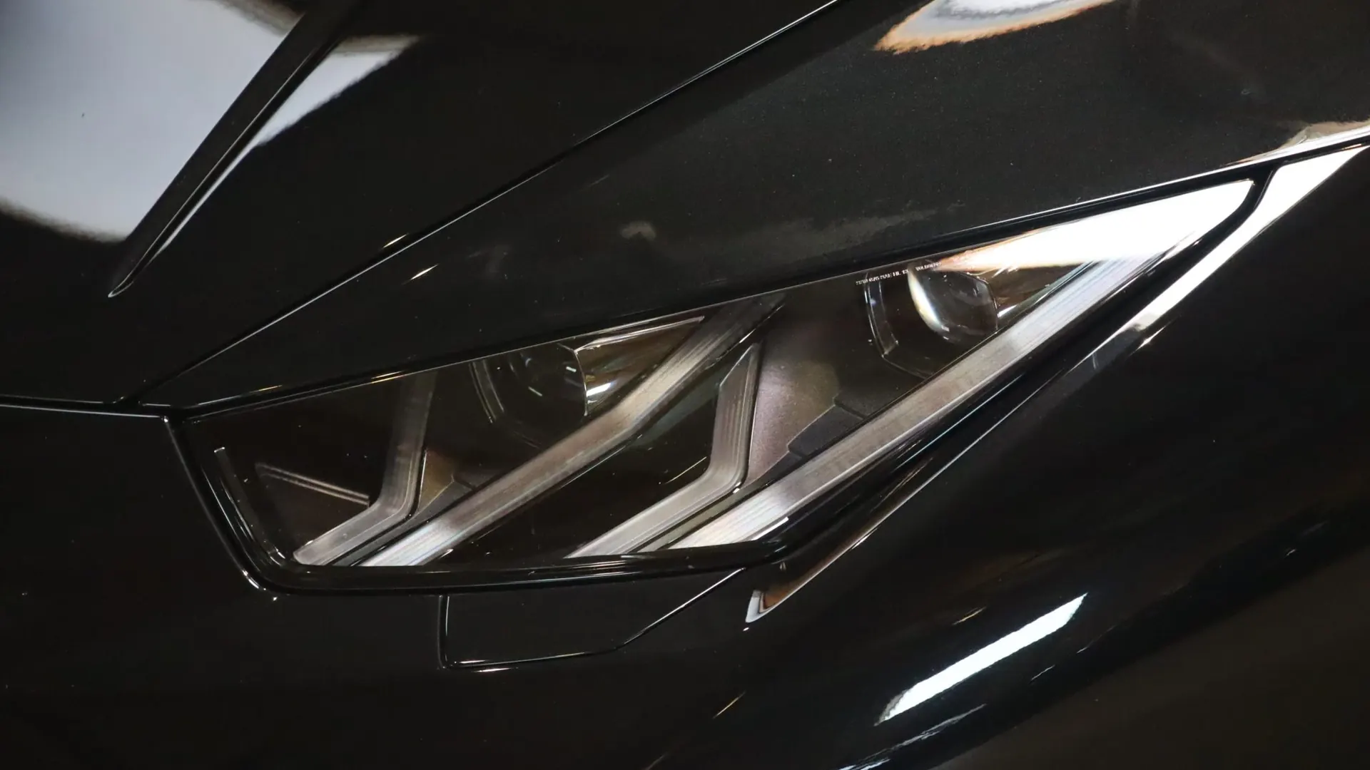 Lamborghini HURACAN — photo 33