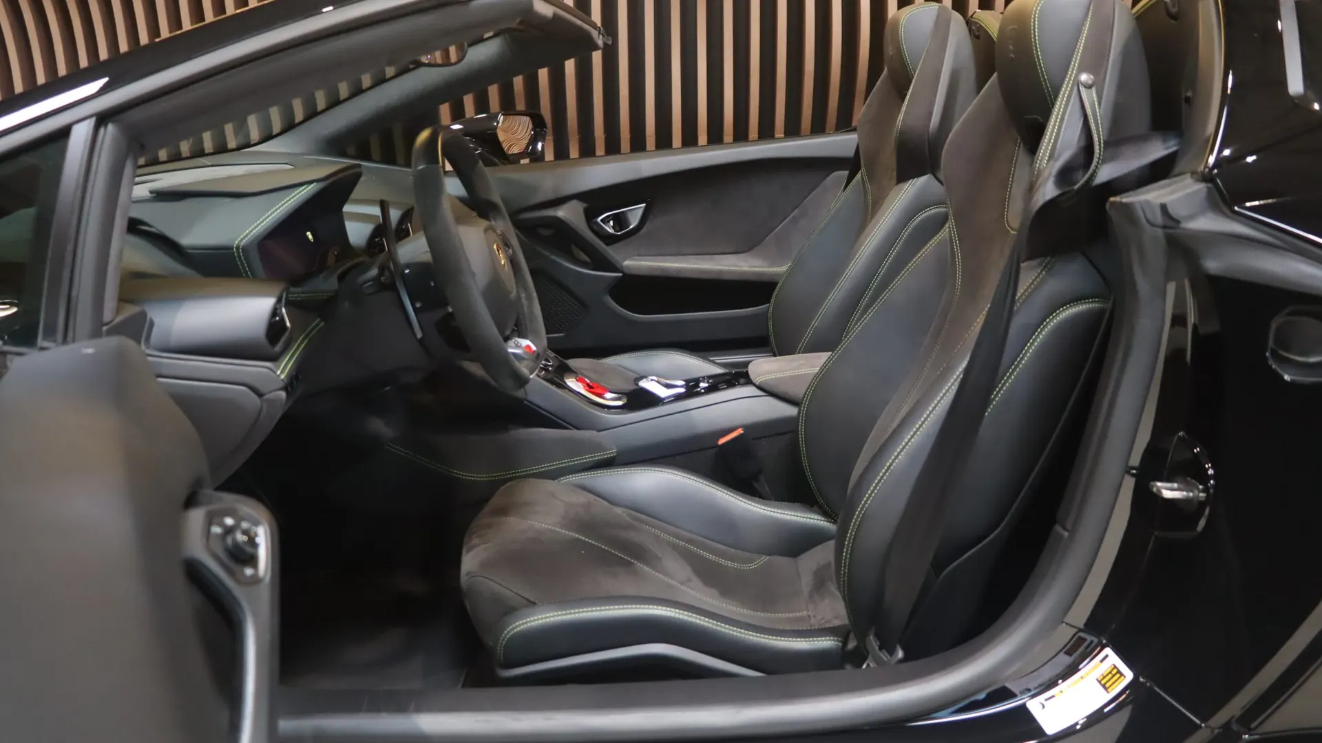 Lamborghini HURACAN — photo 8