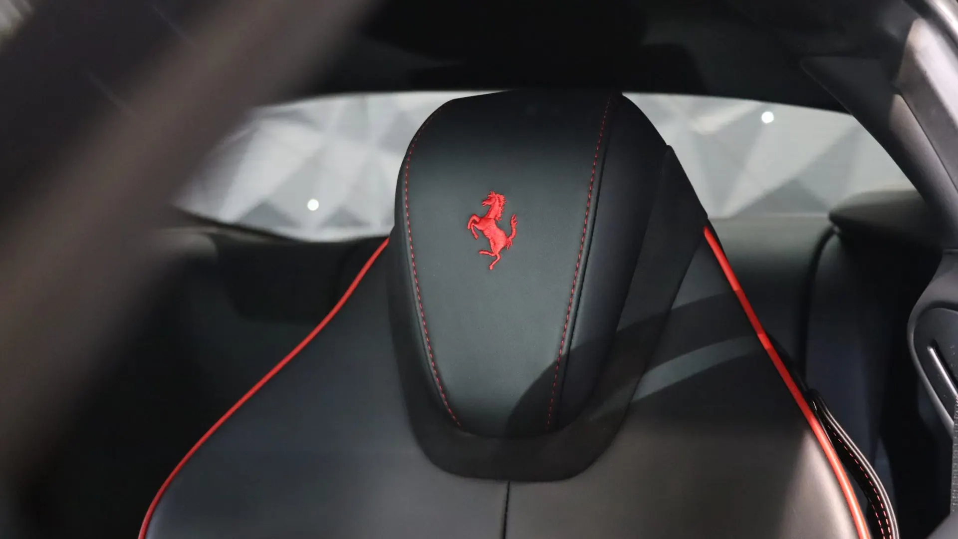 Ferrari ROMA — photo 33