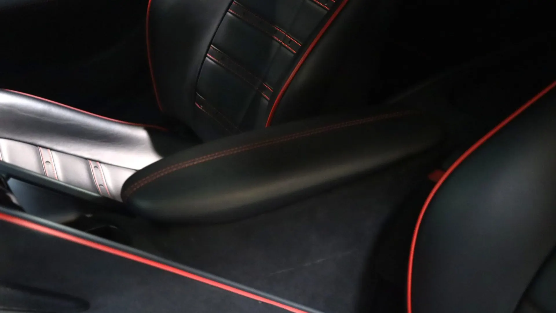 Ferrari ROMA — photo 30
