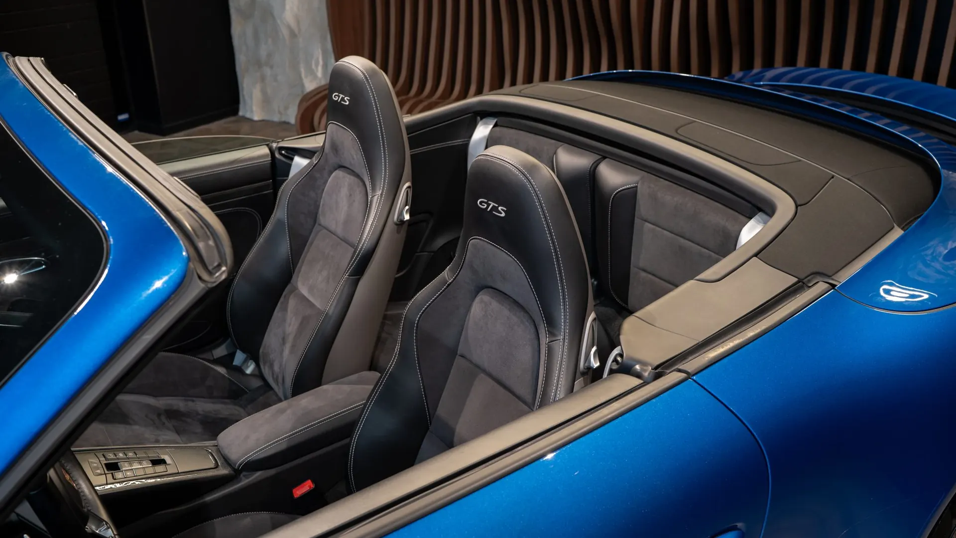 Porsche 911 — photo 15